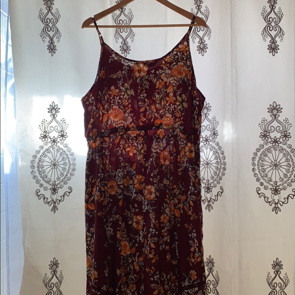 Dress with slits on both sides